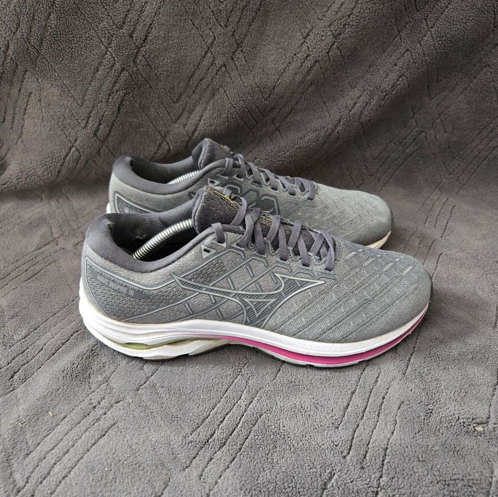 Mizuno Wave Inspire 18 Running Shoes Womens Sz 9 Athletic Sneakers Trainers Gray